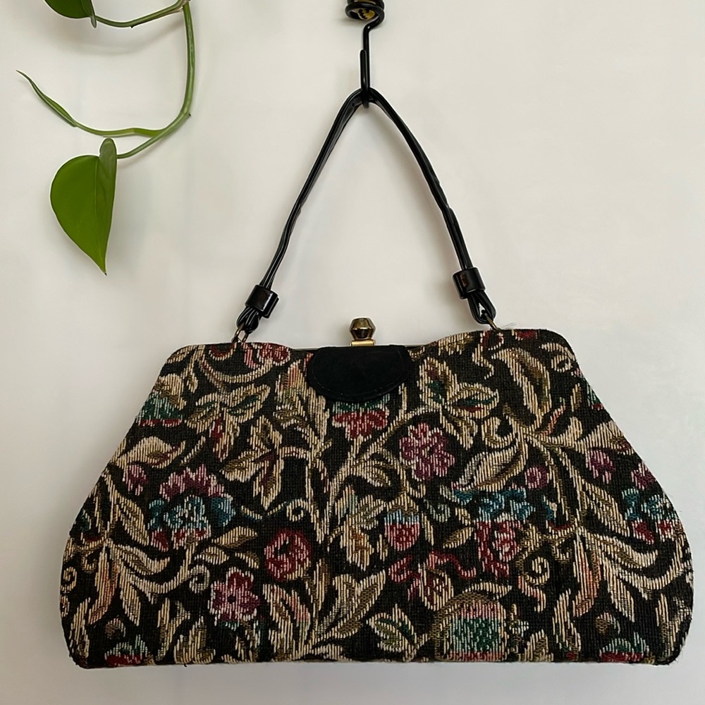 VNTG.  Tapestry Faux Patent Leather Handbag Excellent Preowned Condition